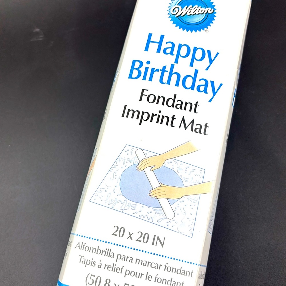 Wilton happy birthday fondant mat